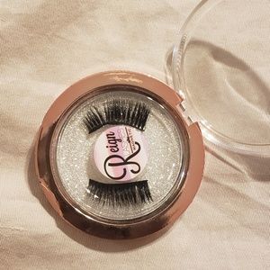 Reign magnetic lashes